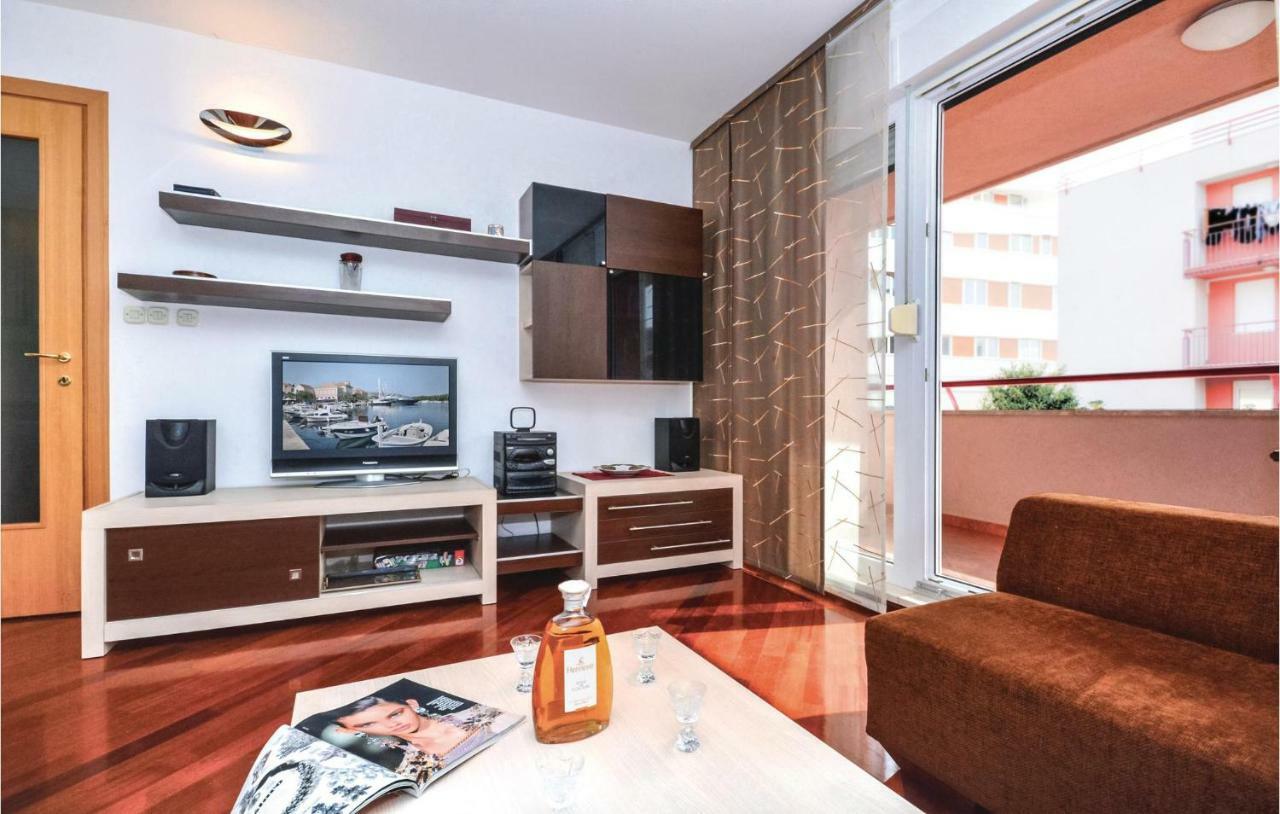 Nice Apartment In Split With Wifi ภายนอก รูปภาพ